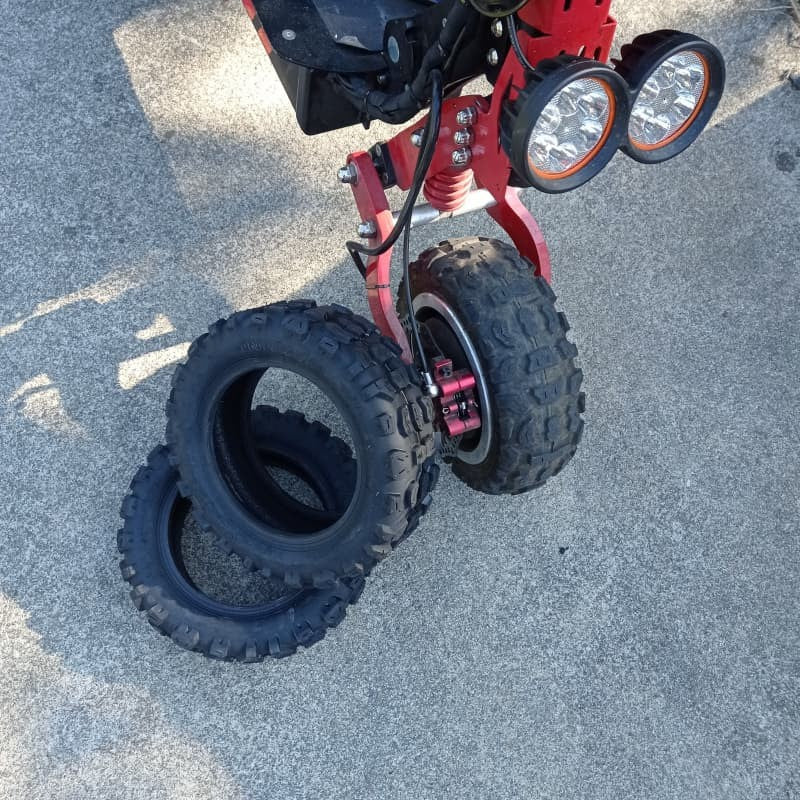 Pneu 90-65-6.5 Crampons 11 pouces Miscooter Trottinette