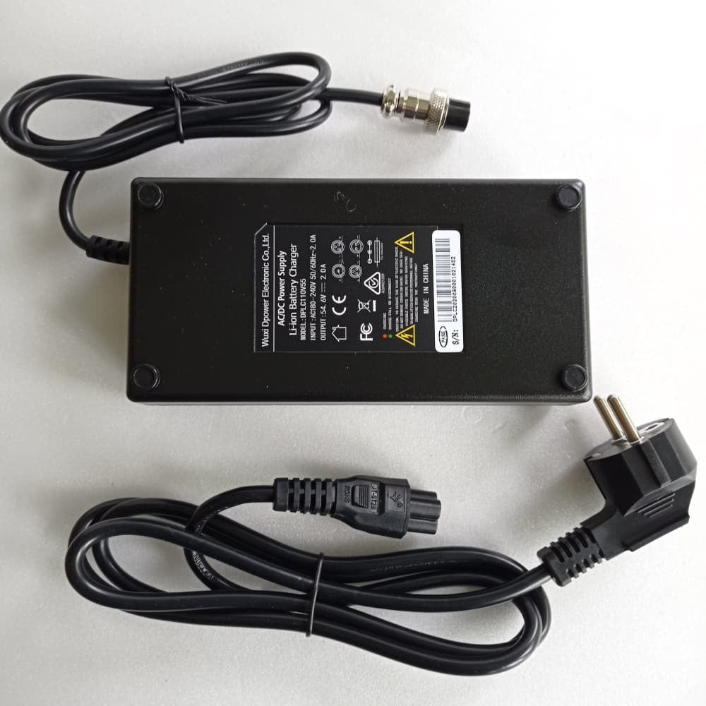 Chargeur Batterie 54,6V 2A X-série 600 Smolt and co Miscooter X-série 600